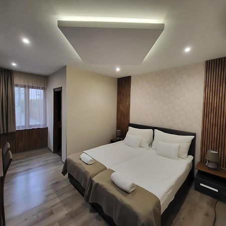 Ven Diofa De Lux Panzio Bed & Breakfast Szeged Exterior photo