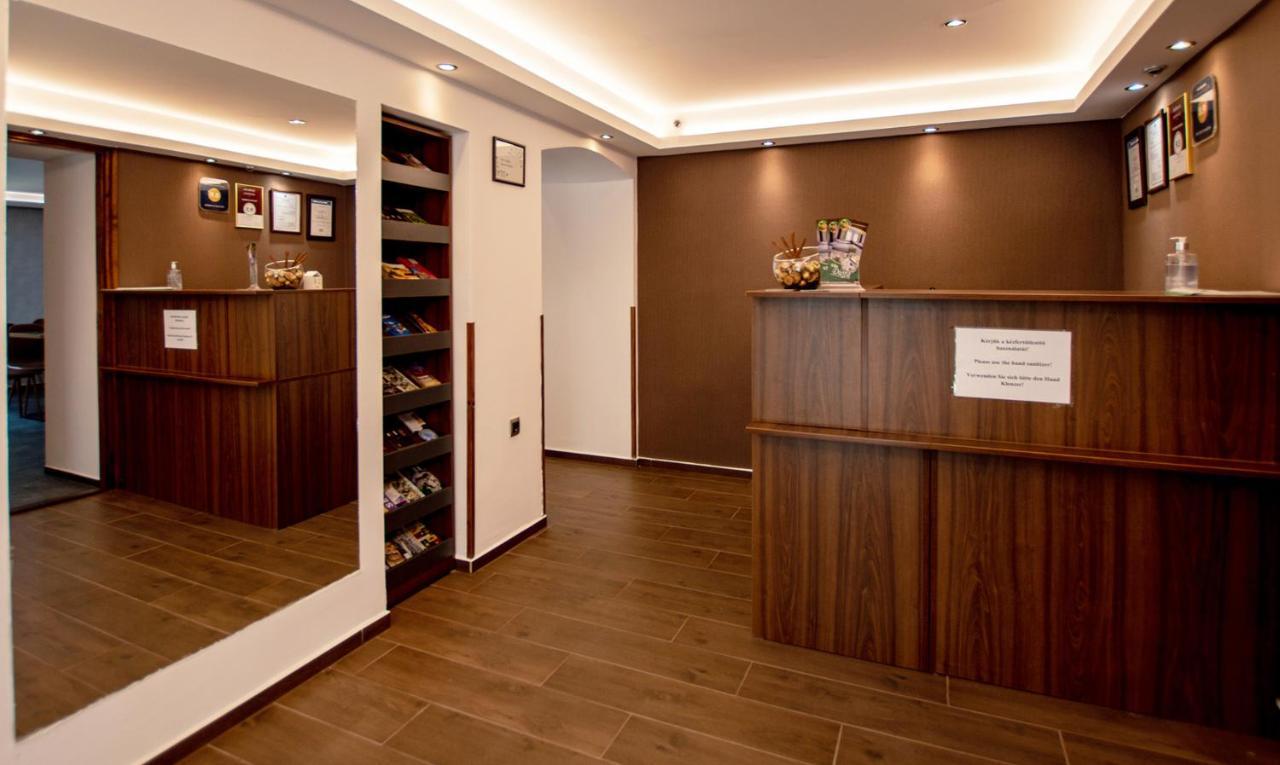 Ven Diofa De Lux Panzio Bed & Breakfast Szeged Exterior photo