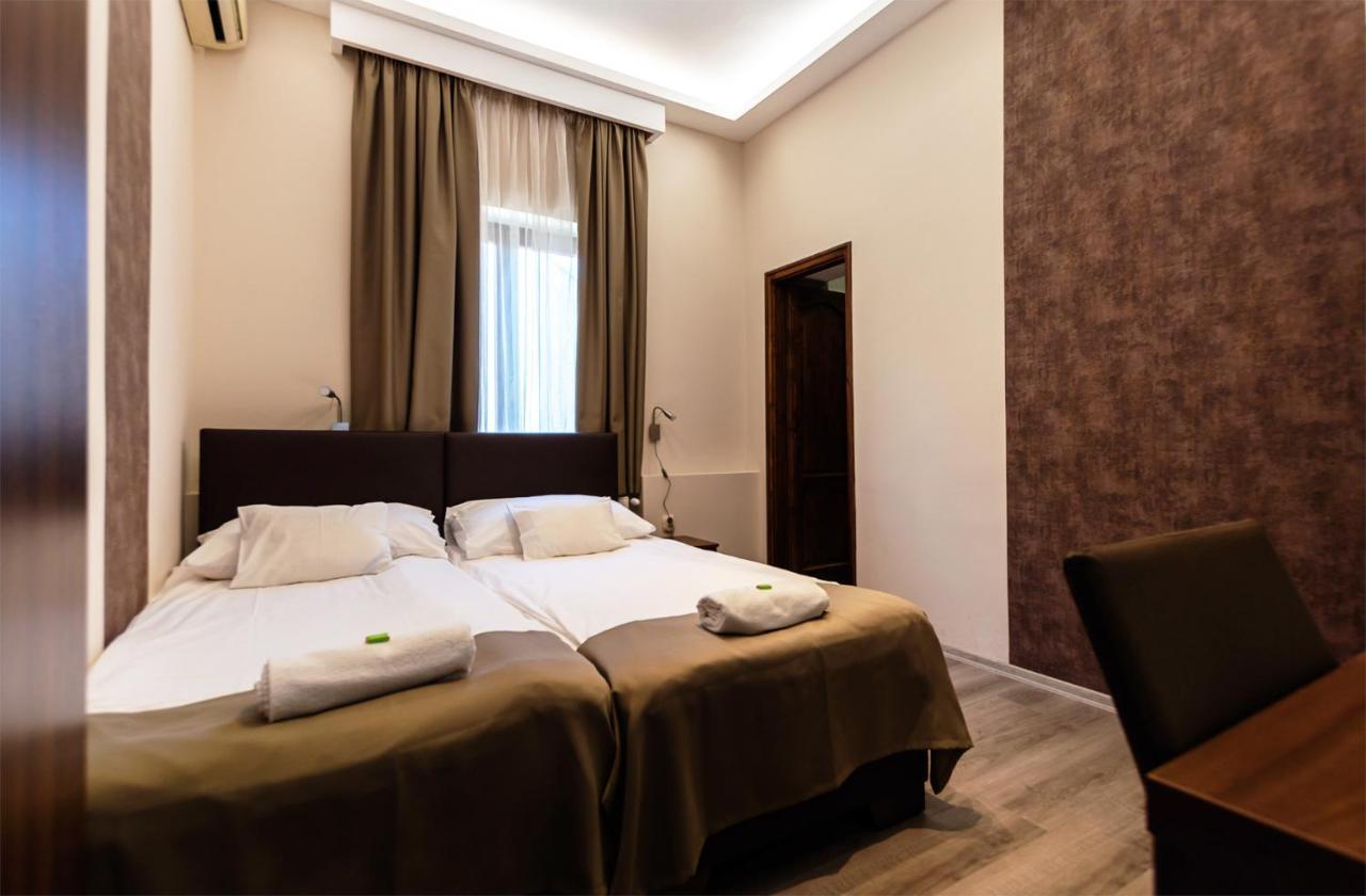 Ven Diofa De Lux Panzio Bed & Breakfast Szeged Exterior photo