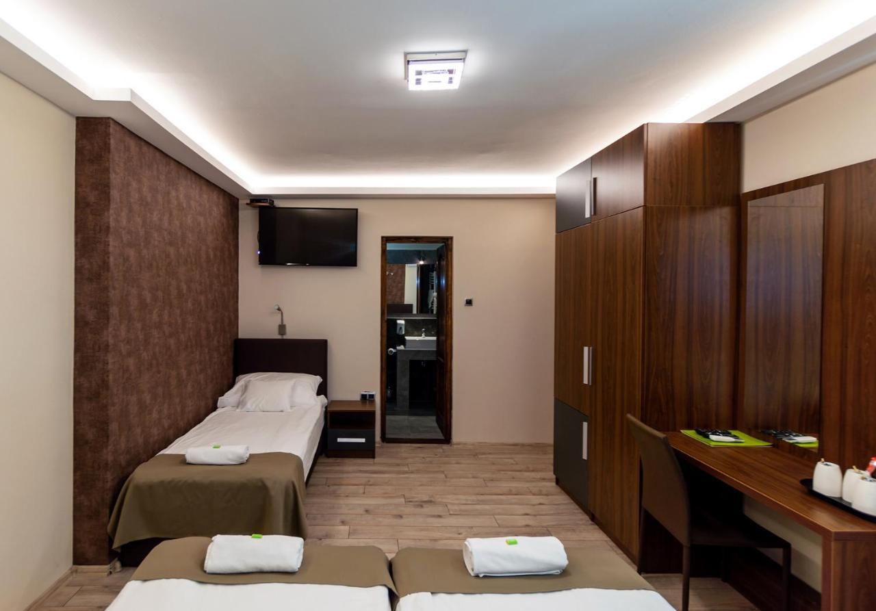 Ven Diofa De Lux Panzio Bed & Breakfast Szeged Exterior photo
