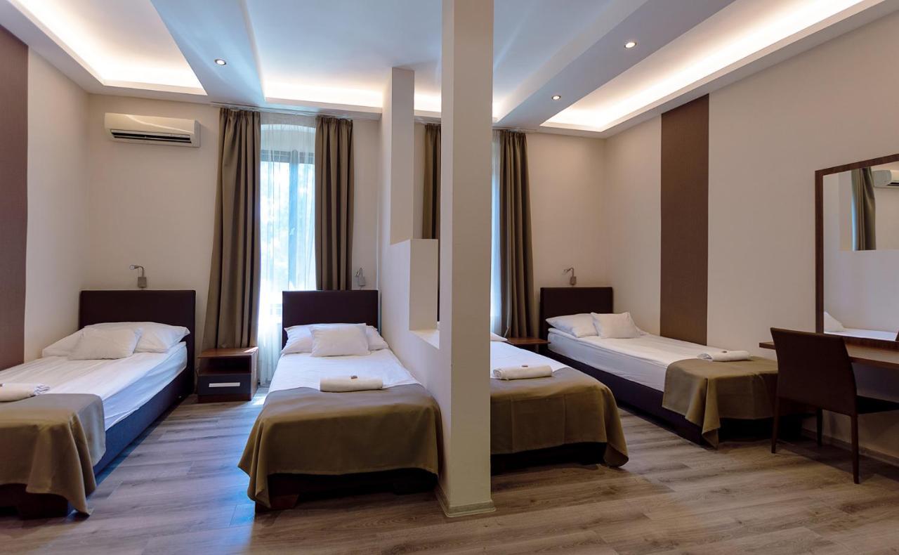 Ven Diofa De Lux Panzio Bed & Breakfast Szeged Exterior photo