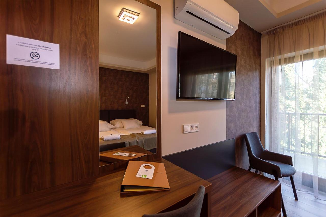 Ven Diofa De Lux Panzio Bed & Breakfast Szeged Exterior photo