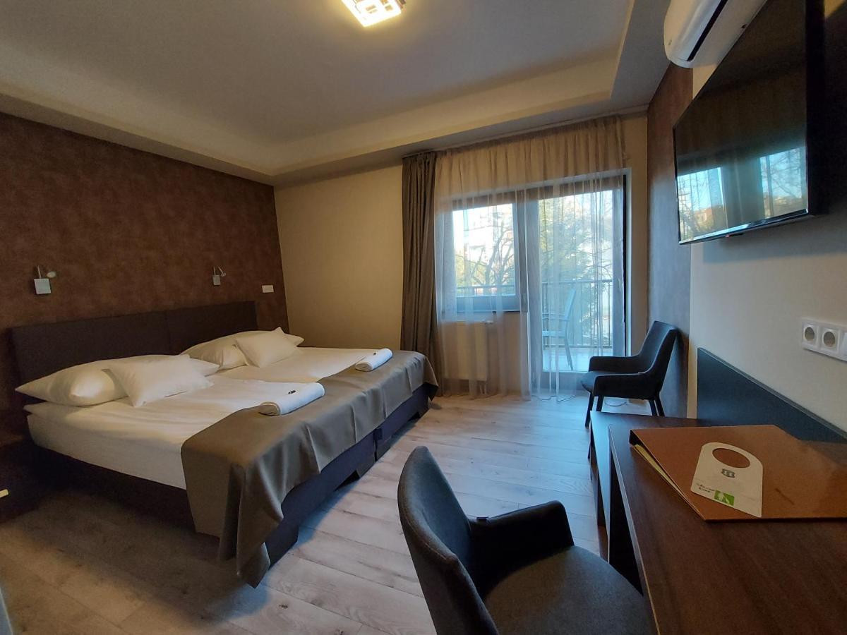 Ven Diofa De Lux Panzio Bed & Breakfast Szeged Exterior photo