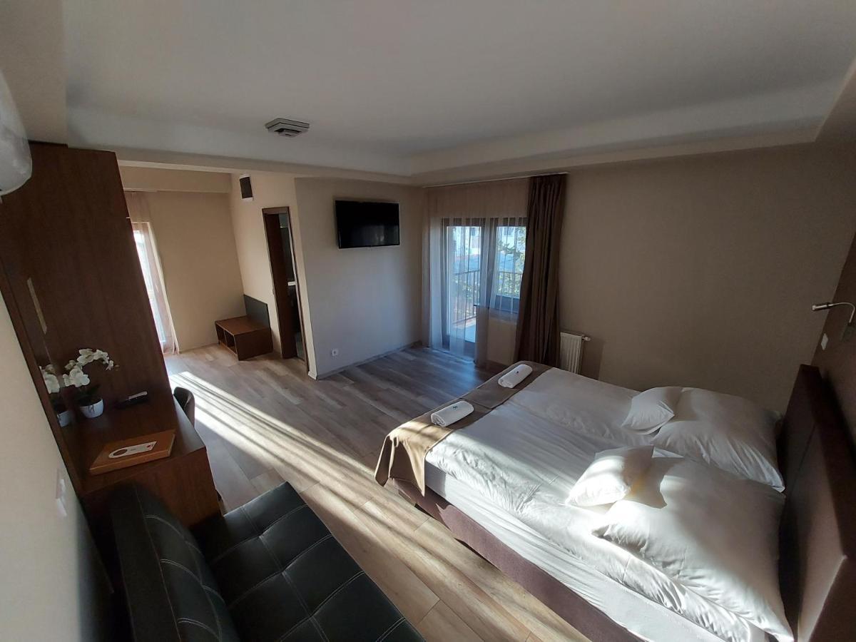 Ven Diofa De Lux Panzio Bed & Breakfast Szeged Exterior photo