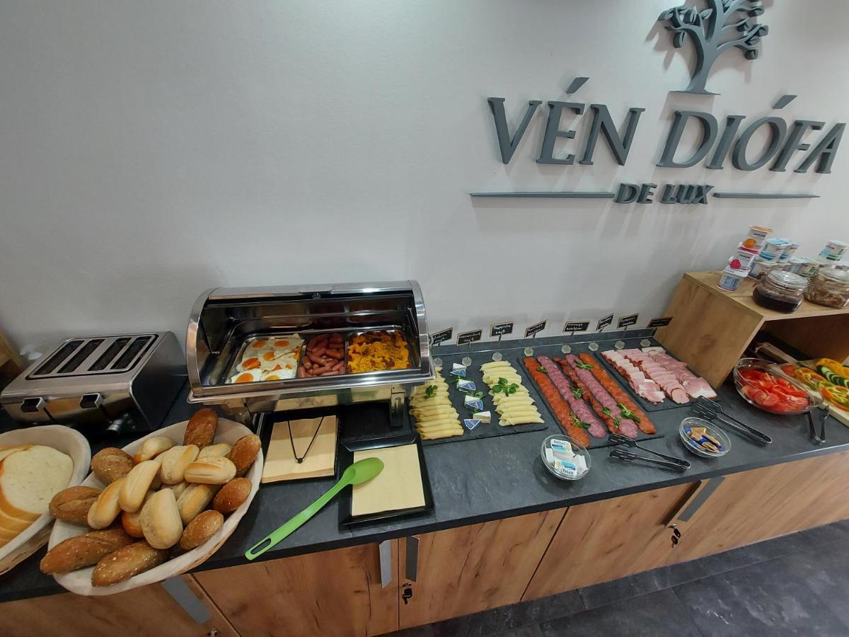Ven Diofa De Lux Panzio Bed & Breakfast Szeged Exterior photo