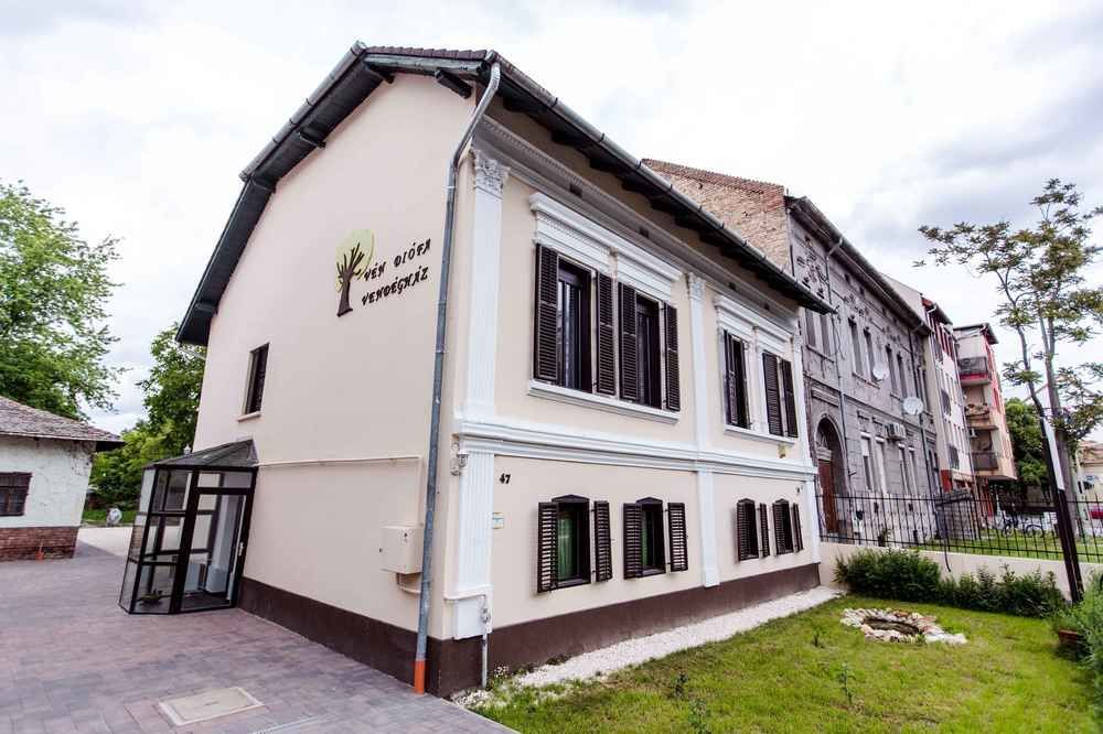 Ven Diofa De Lux Panzio Bed & Breakfast Szeged Exterior photo