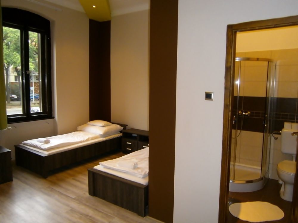 Ven Diofa De Lux Panzio Bed & Breakfast Szeged Exterior photo